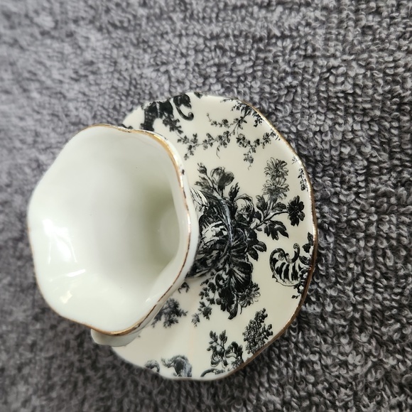 Vintage miniture Alice in Wonderland  ceramic tea Cup with saucer attached - Picture 2 of 7